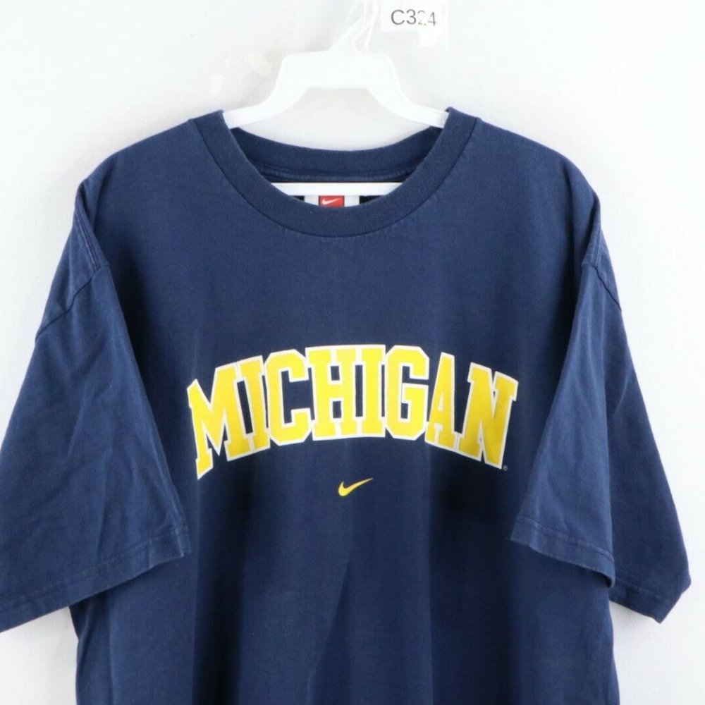 Vtg Nike Travis Scott University Of Michigan Shirt - image 2